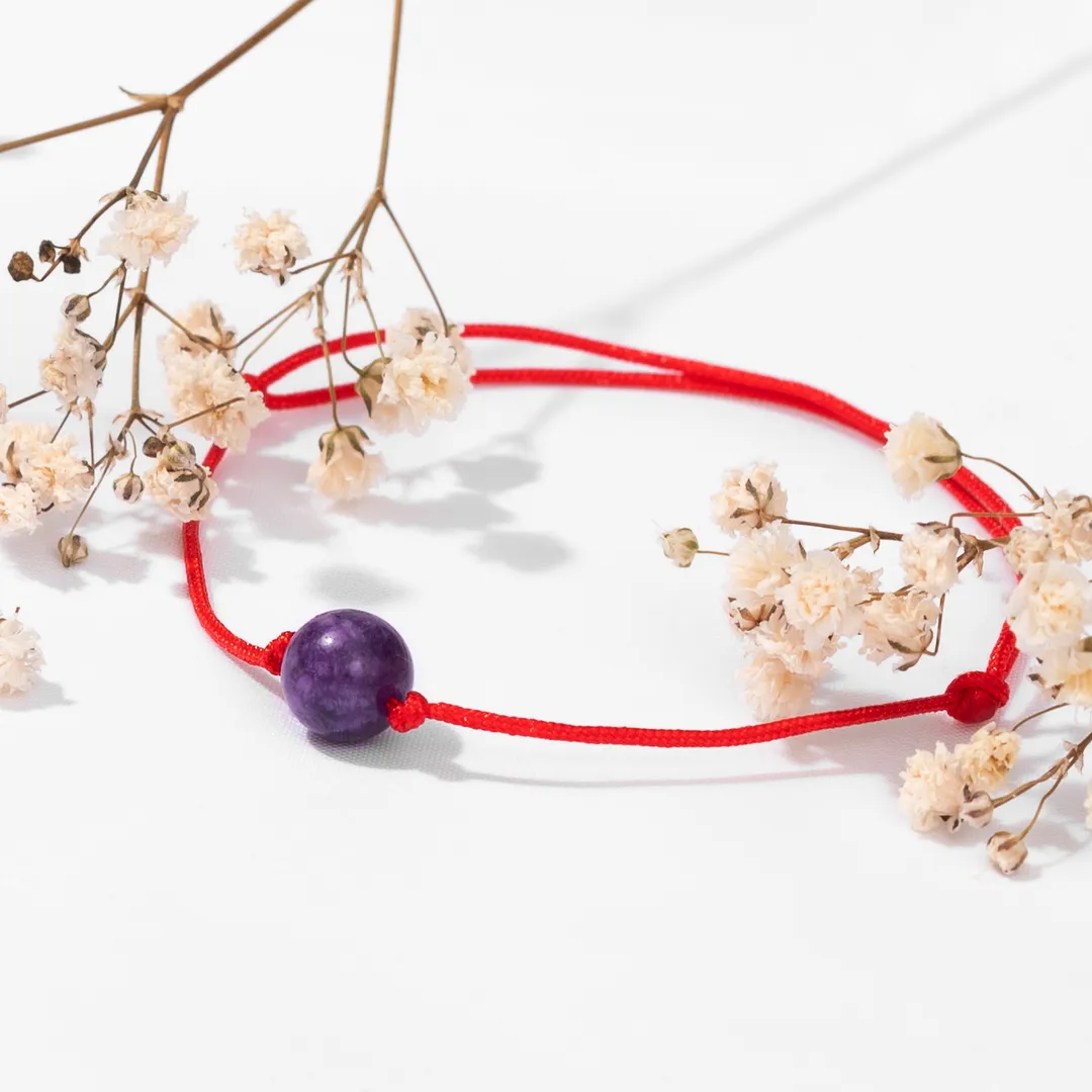 BRANSOLETKA-AMETYST-Z-KAMIENIEM-NATURALNYM-CZERWONA-SZNUREK-Z-REGULACJĄ
