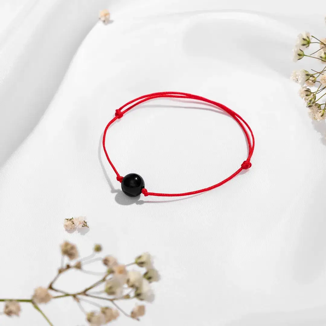 BRANSOLETKA-CZARNY-TURMALIN-CZERWONA-OCHRONNA-Z-TURMALINEM-NA-SZCZĘŚCIE