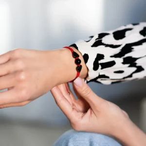 BRANSOLETKA-CZARNY-TURMALIN-HEMATYT-SERCE-CZERWONA-SZNURKOWA-SZCZĘŚCIA