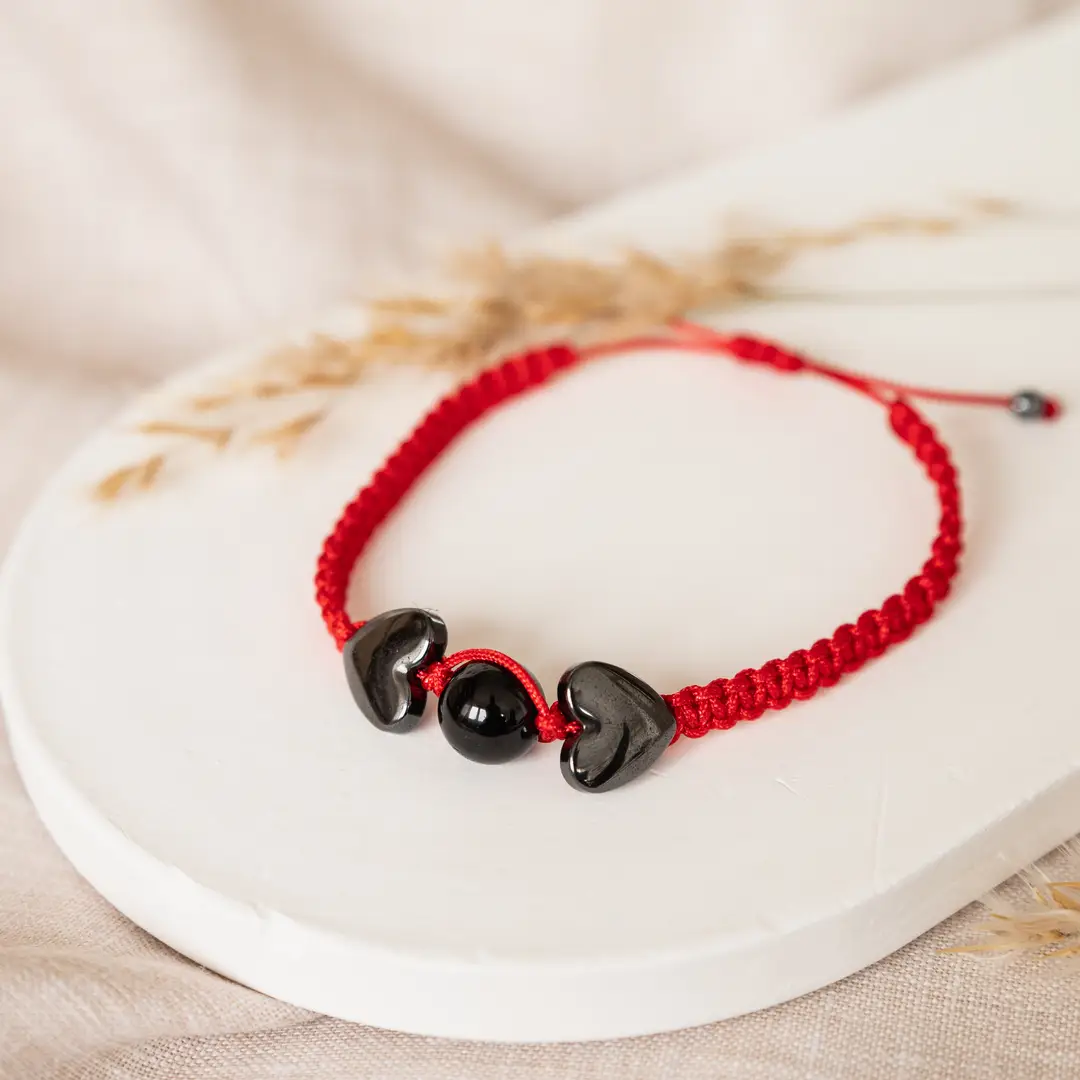 BRANSOLETKA-CZARNY-TURMALIN-HEMATYT-SERCE-CZERWONA-SZNURKOWA-SZCZESCIA