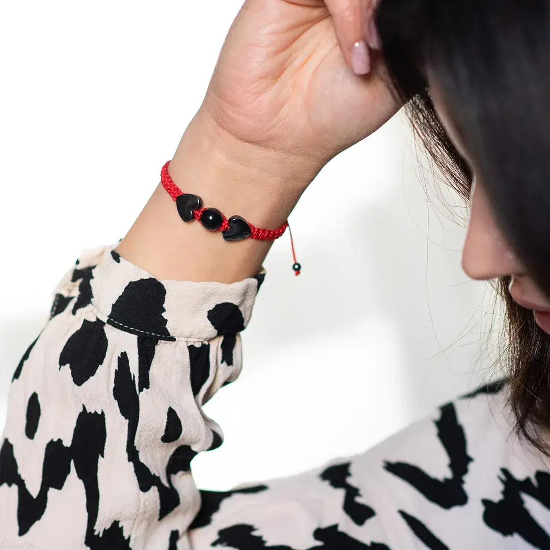 BRANSOLETKA-CZARNY-TURMALIN-HEMATYT-SERCE-CZERWONA-SZNURKOWA-SZCZĘŚCIA