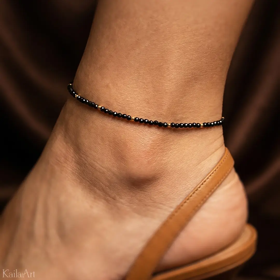 BRANSOLETKA-NA-NOGĘ-TURMALIN-Z-KAMIENI