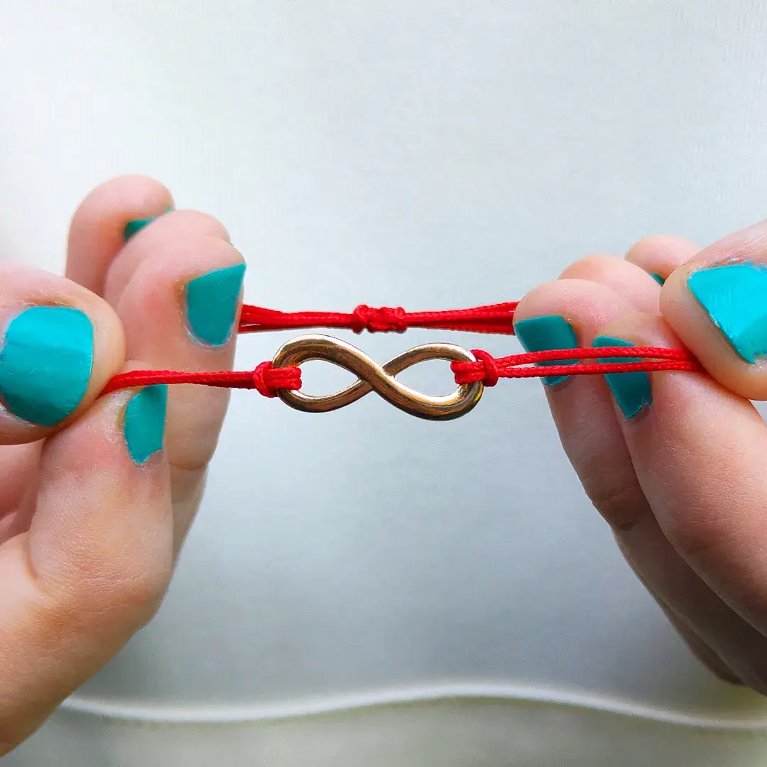 BRANSOLETKA-NIESKOŃCZONOŚĆ-CZERWONA-ZŁOTA-CELEBRYTKA-INFINITY-SZNUREK
