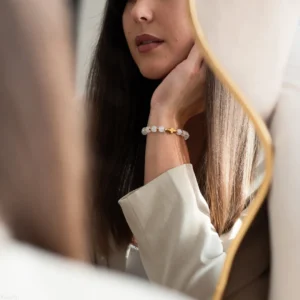 BRANSOLETKA-RÓŻANIEC-NA-RĘKĘ-GÓRSKI-KRYSZTAŁ-KAMIEŃ-Z-KRZYŻYKIEM