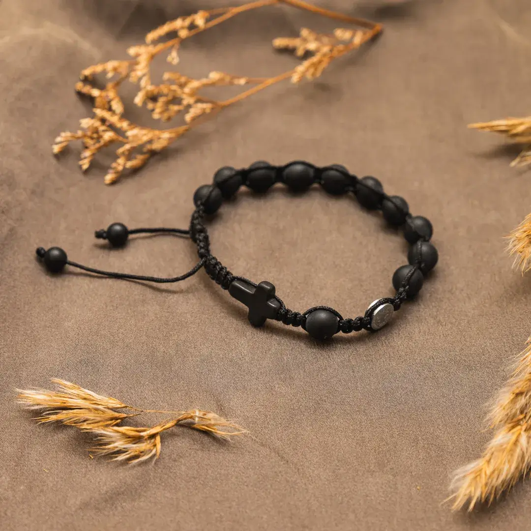 BRANSOLETKA RÓŻANIEC NA RĘKĘ MĘSKI DAMSKI KRZYŻ ONYKS KAMIEŃ Z KRZYŻYKIEM