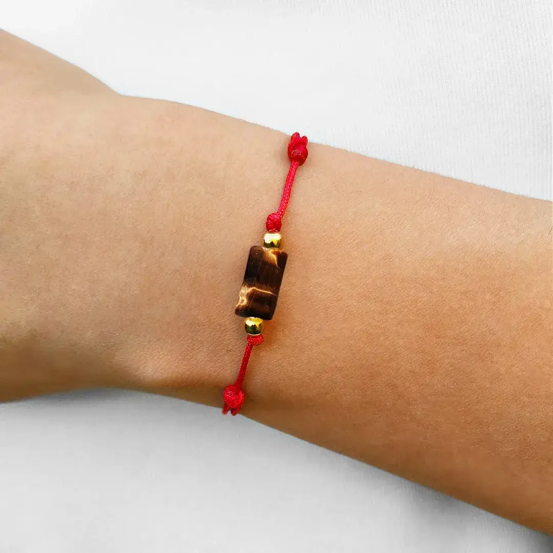 BRANSOLETKA-TYGRYSIE-OKO-NA-SZCZĘŚCIE-KAMIEŃ-SZNURKOWA-CZERWONA-TALIZMAN