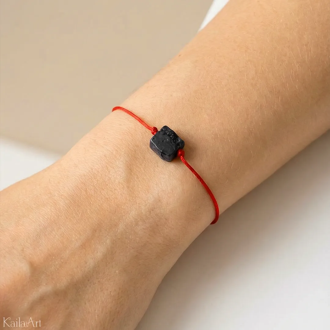 BRANSOLETKA-Z-CZARNEGO-TURMALINU-DAMSKA-OCHRONNA-KAMIEN-SZNUREK-Z-REGULACJA