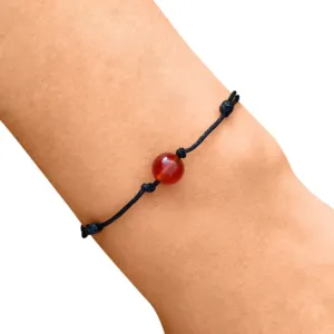 BRANSOLETKA-Z-KAMIENI-NATURALNYCH-KARNEOL-CZERWONY-NA-SZNURKU-SZCZĘŚCIA
