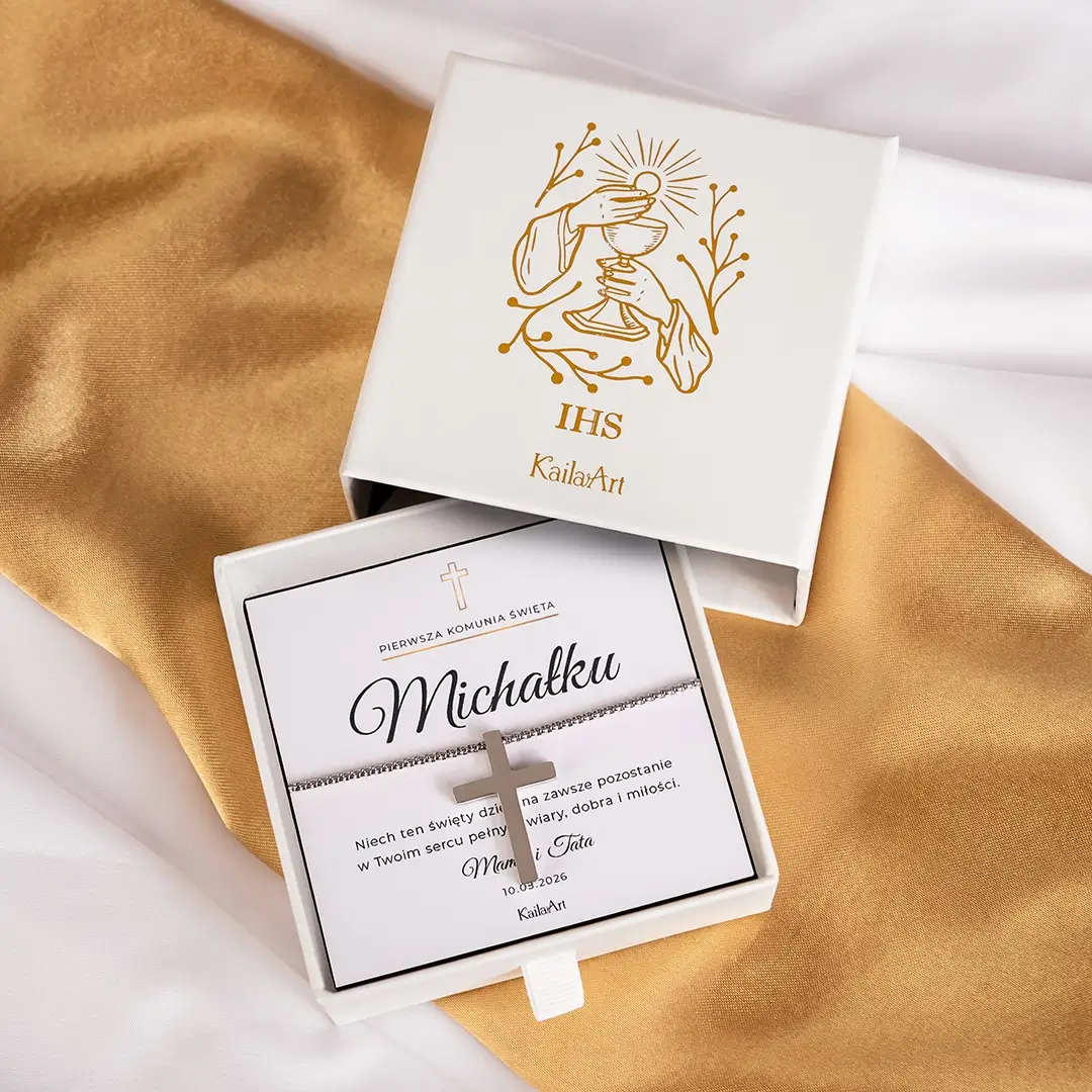 NASZYJNIK-NA-KOMUNIĘ-DLA-CHŁOPCA-PAMIĄTKA-PIERWSZEJ-KOMUNI-SREBRNY-ŁAŃCUSZEK-KRZYŻ